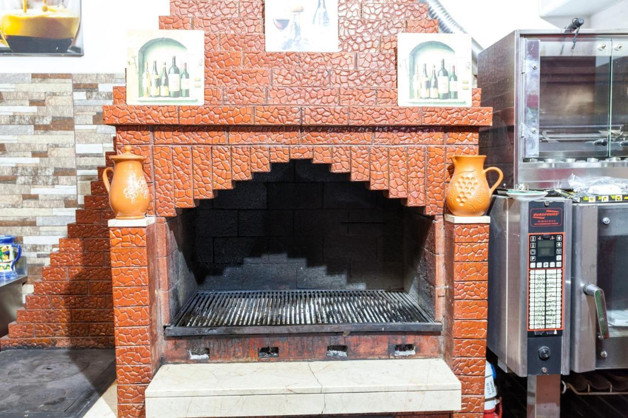 Vila Dumitrana Luaran gambar