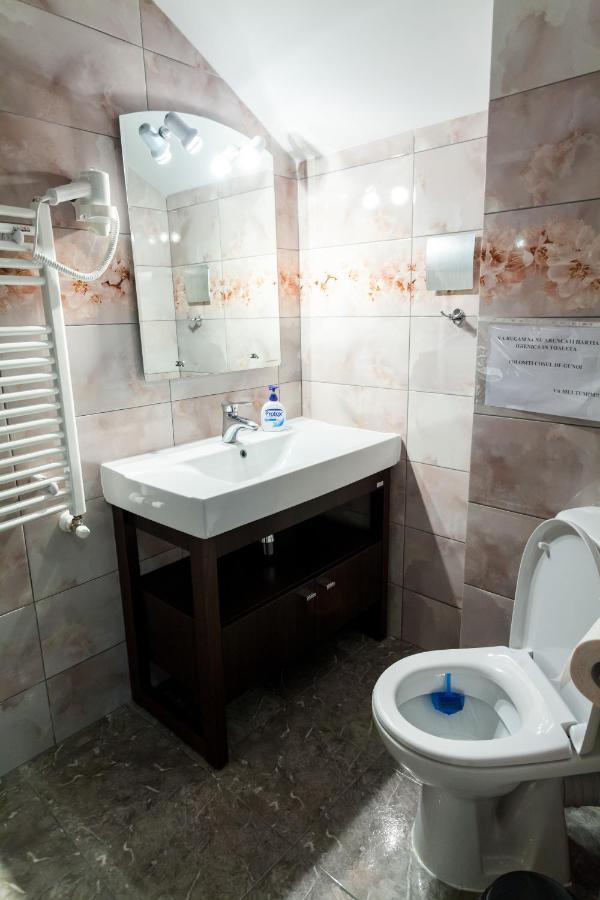 Vila Dumitrana Luaran gambar